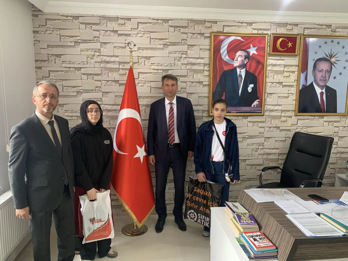 Beyşehir&rsquo;in Başarılı &Ouml;ğrencileri &Ouml;d&uuml;llendirildi
