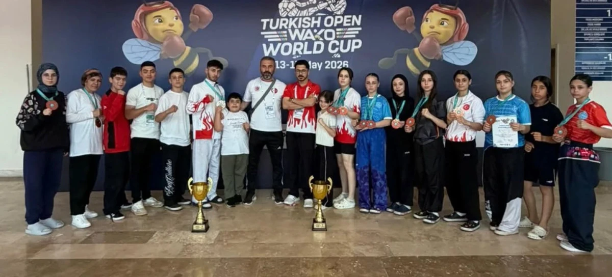 Beyşehirli Kickboks&ccedil;ular D&uuml;nya Kupası&rsquo;nda Tarih Yazdı