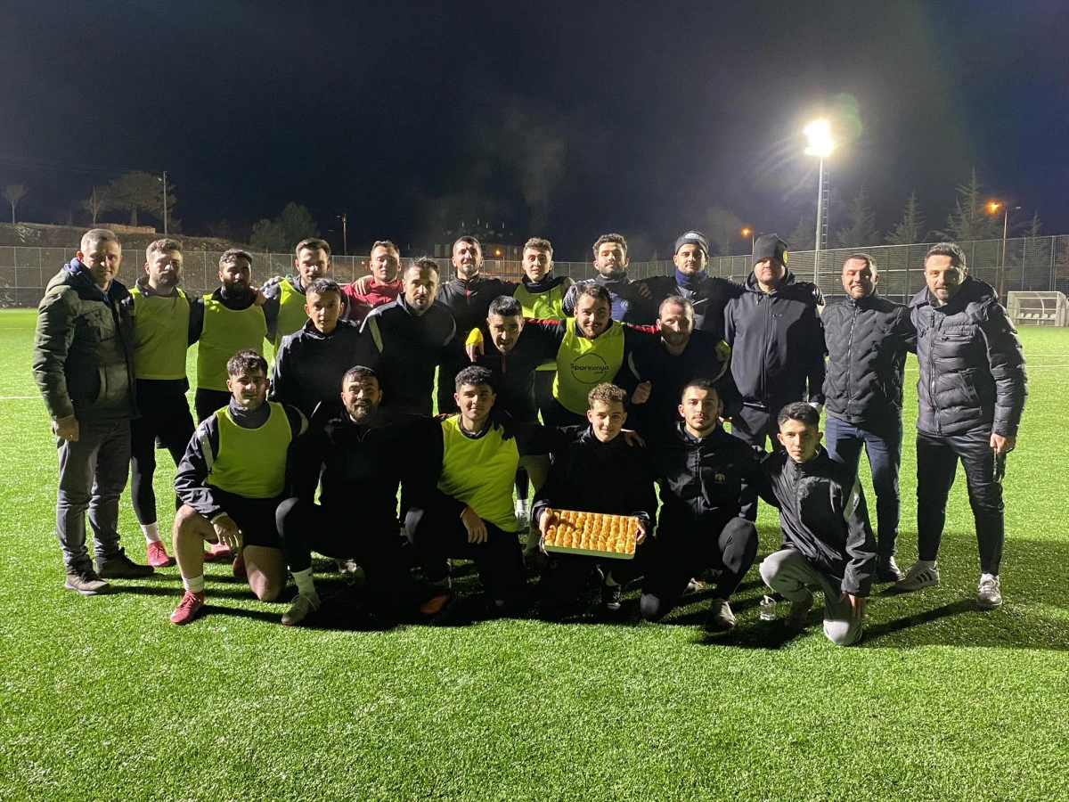 Birinci amat&ouml;r k&uuml;mede lig m&uuml;cadelesi s&uuml;r&uuml;yor