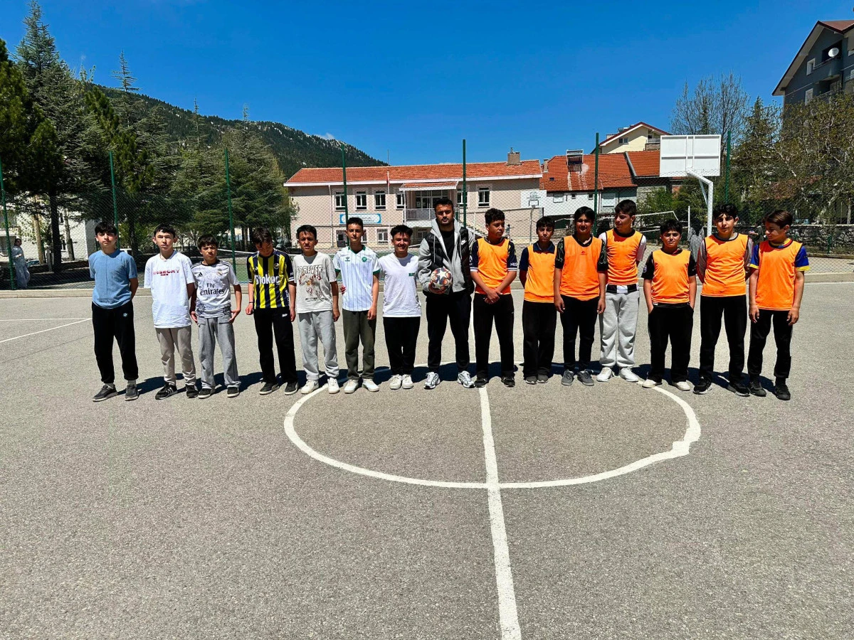 Derebucak&rsquo;ta Gen&ccedil;lik Haftası Coşkusu Başladı