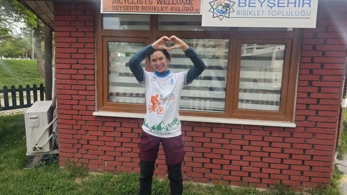 Fransız Bisiklet&ccedil;i Julie Dupont&rsquo;un Avrupa Rotasında Beyşehir Molası