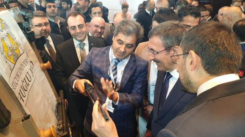 Devlerin buluştuğu fuarda Huğlu ve &Uuml;z&uuml;ml&uuml; de yerini aldı