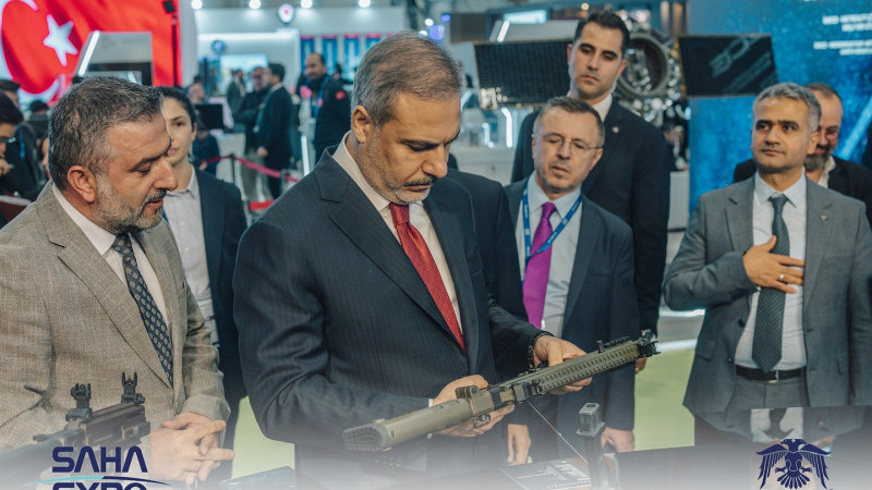 Beyşehir&rsquo;in gururu Huğlu Av T&uuml;fekleri&rsquo;nin uluslararası fuardaki standına yoğun ilgi