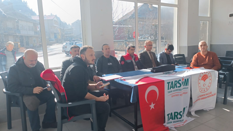 Derebucak'ta &ccedil;ift&ccedil;i eğitim toplantısı