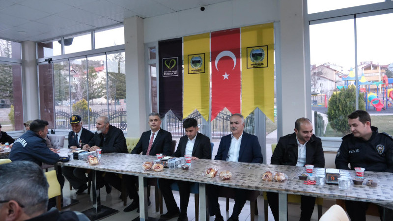 Derebucak'ta &ccedil;ok anlamlı iftar buluşması