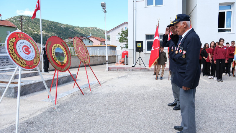 Vatan savunmasında canlarını ortaya koyan kahraman gazilerin g&uuml;n&uuml;