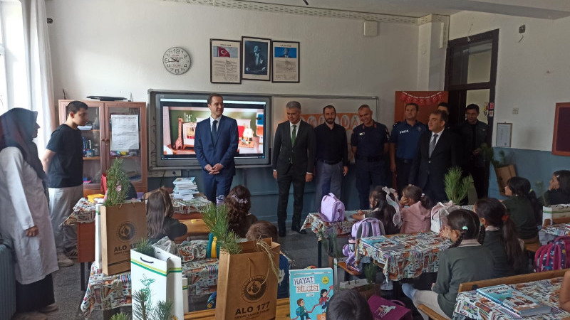 Derebucak&rsquo;ta ilk ders zili &ccedil;aldı