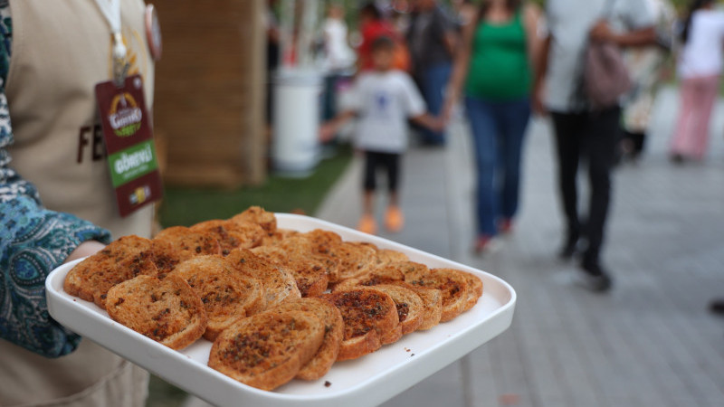 Ekmek israfına karşı &ouml;nemli &ccedil;alışma