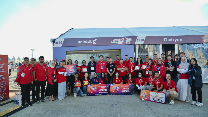 2025  Teknofest İstanbul'dan 18 &ouml;d&uuml;lle d&ouml;nd&uuml;ler