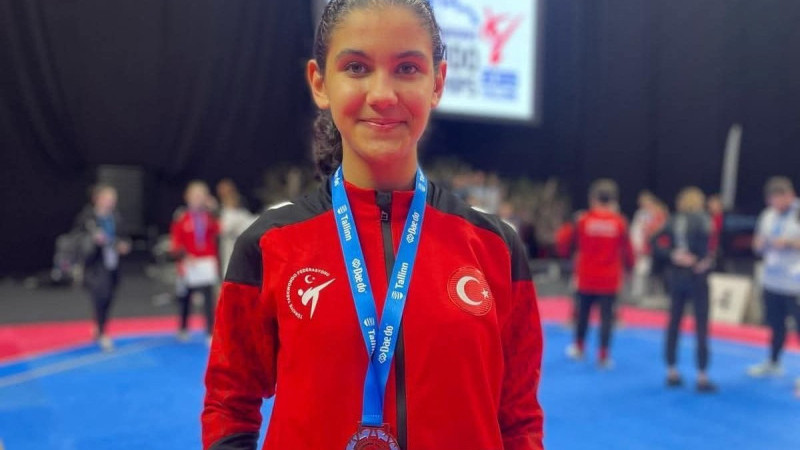 Merve&rsquo;nin yıldızı parladı!