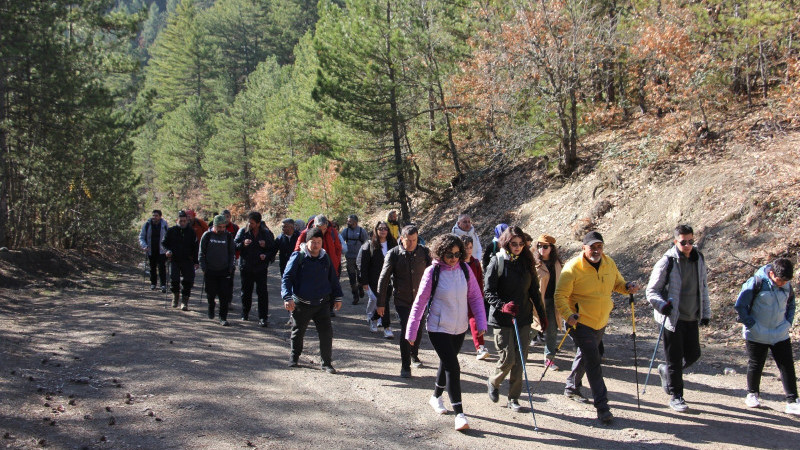 Sonbaharın renkleriyle 9 kilometre y&uuml;r&uuml;y&uuml;ş