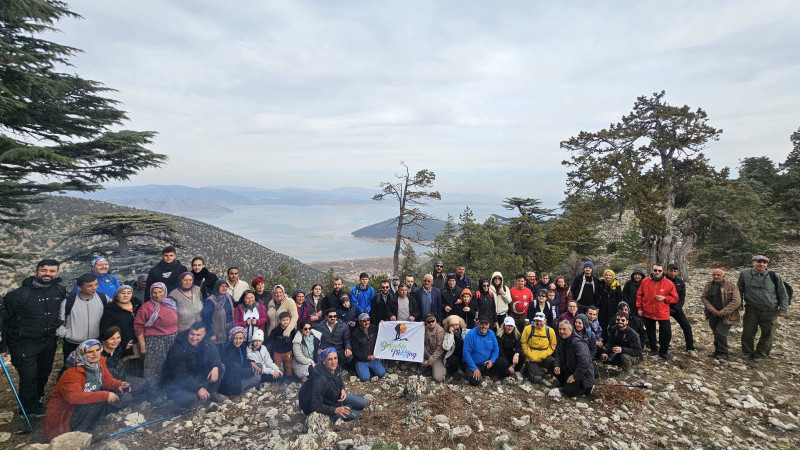 Gedikli K&ouml;y&uuml; G&ouml;zet Tepesi&rsquo;ne Anlamlı Y&uuml;r&uuml;y&uuml;ş!  Mustafa Uludağ Anısına Zirveye Tırmandılar