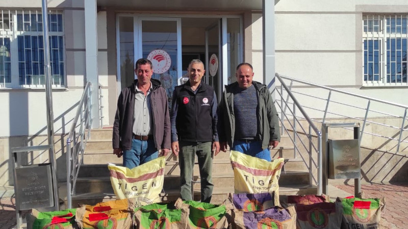 H&uuml;y&uuml;k&rsquo;te hububat ve yem bitkilerinde yeni &ccedil;eşitlerin ekimi yaygınlaştırılacak