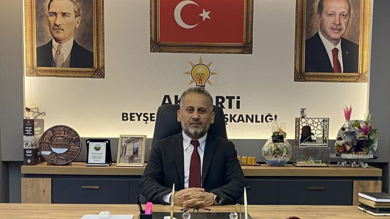 Şanal,muhalefete y&uuml;klendi: "Siyaset hırsızlığı yapıyorlar"