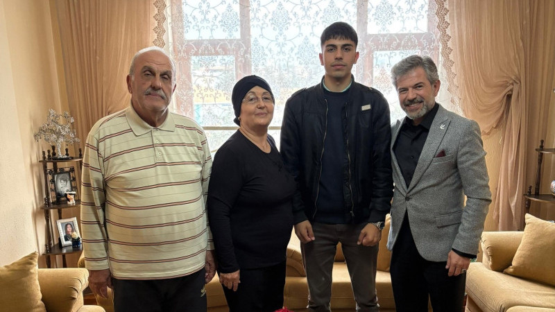 YRP&rsquo;li Kazan&rsquo;dan &ouml;ğretmenler g&uuml;n&uuml; ziyaretleri