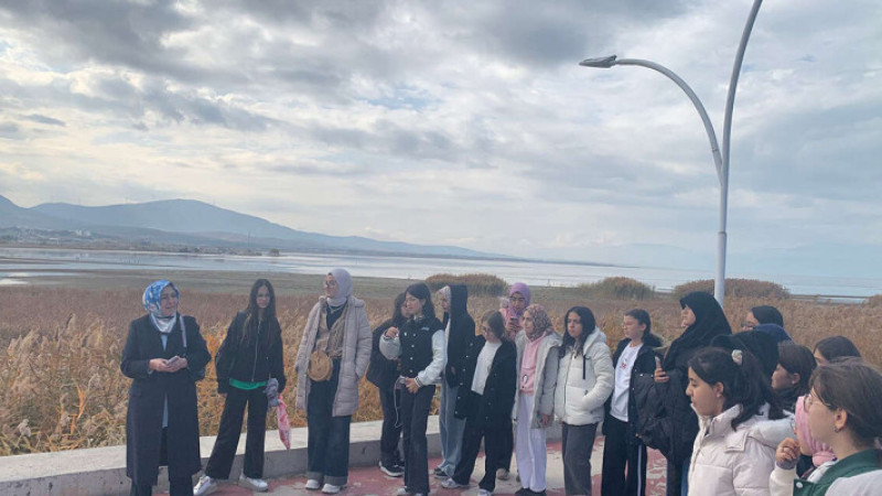 Beyşehir&rsquo;de &ouml;ğrenciler kuraklığı yerinde g&ouml;zlemledi,tarih ile buluştu