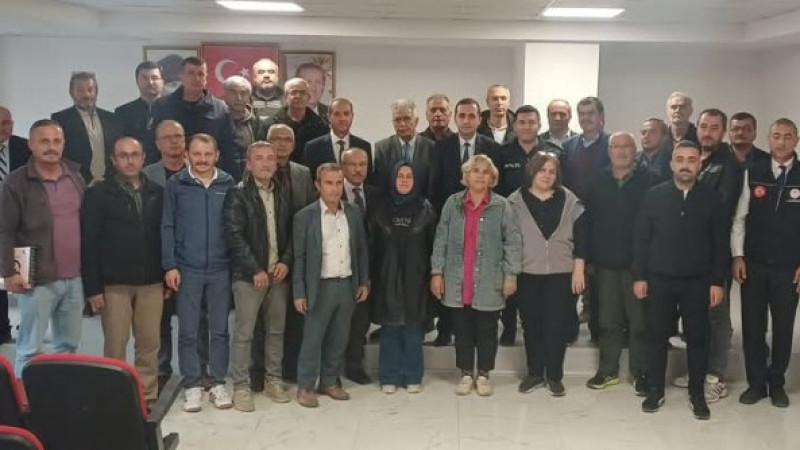 İl&ccedil;eyi muhtarlarla birlikte y&ouml;netiyorlar