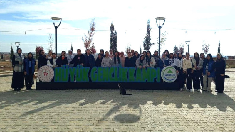 H&uuml;y&uuml;k'teki tarım kampında buluştular
