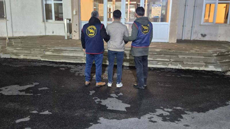 Ter&ouml;r &ouml;rg&uuml;t&uuml; &uuml;yesi h&uuml;k&uuml;ml&uuml; jandarma operasyonuyla yakalandı