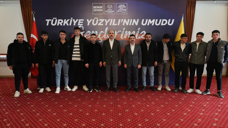 Başkan Altay il&ccedil;elerden gen&ccedil;lerle bir araya geldi