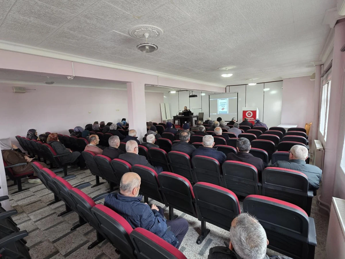 Hac yolculuğu &ouml;ncesi Beyşehir&rsquo;de bilgilendirme