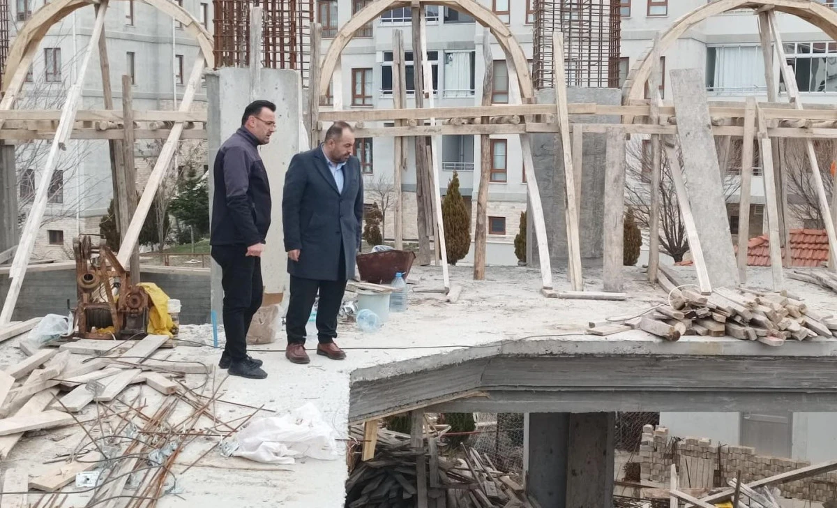 Hayırsever ailenin eseri y&uuml;kselmeye devam ediyor