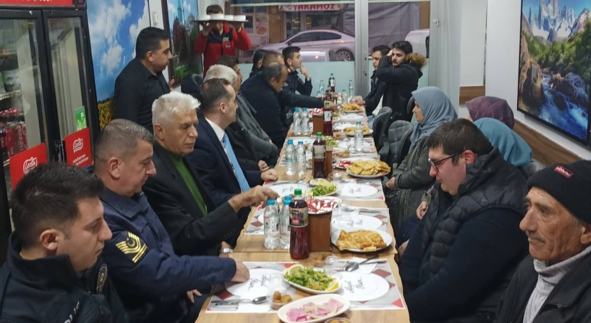 H&uuml;y&uuml;k'te ramazanın ilk iftarı şehit aileleri ve gazilerle