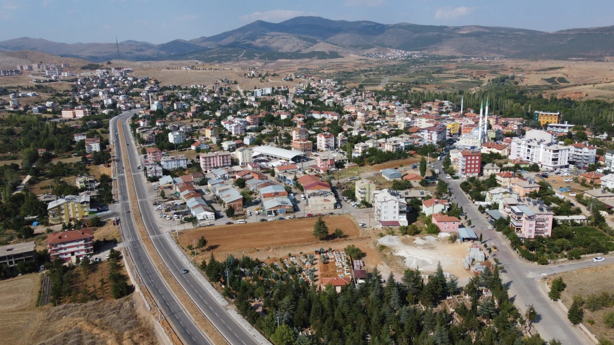 H&uuml;y&uuml;k'&uuml;n n&uuml;fusu 15 binin altına geriledi