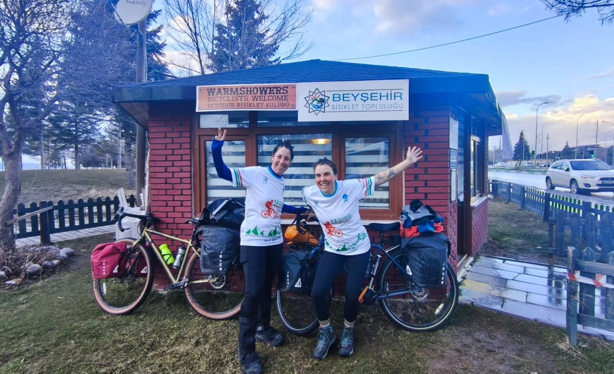 İki teker &uuml;zerinde d&uuml;nya turu, Beyşehir&rsquo;de mola