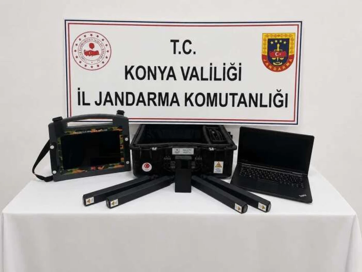 Jandarmadan ka&ccedil;ak kazı operasyonu: 13 kişi yakalandı