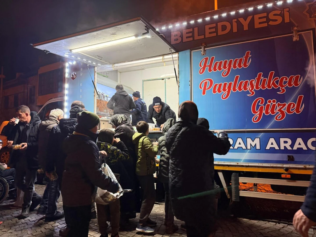 Kandil gecesinde ikram, dua ve muhabbet!