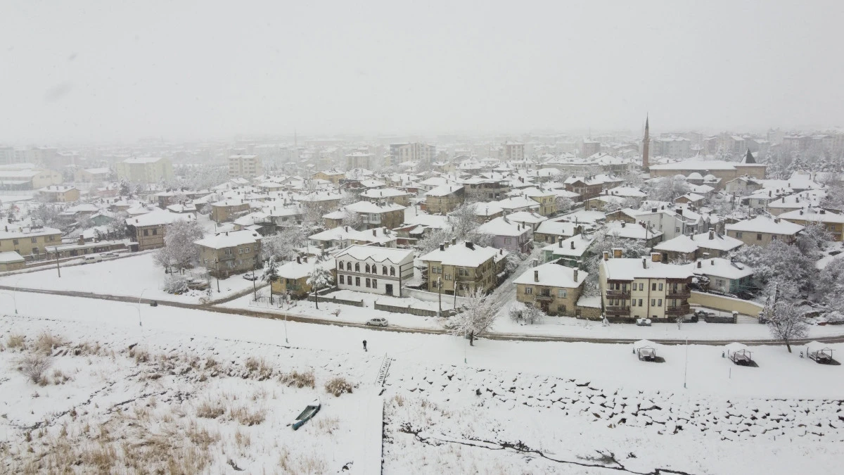Kar sevinci il geneline yayıldı, Seydişehir ve Beyşehir zirvede!