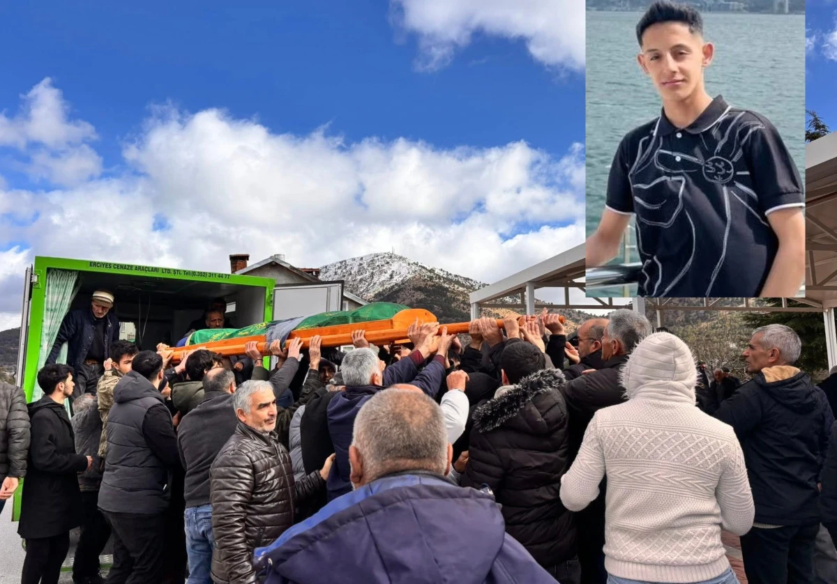 Kazada hayatını kaybeden gence h&uuml;z&uuml;nl&uuml; veda