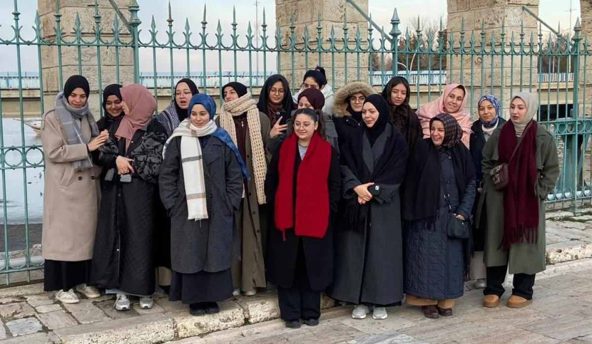 Komşu il&ccedil;eler &ouml;ğrencileri b&uuml;y&uuml;ledi