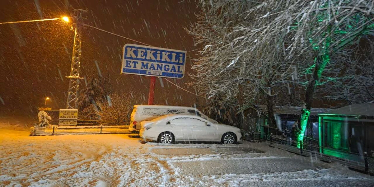 Konya-Beyşehir Arasında Kar Ulaşımı Zorlaştırdı
