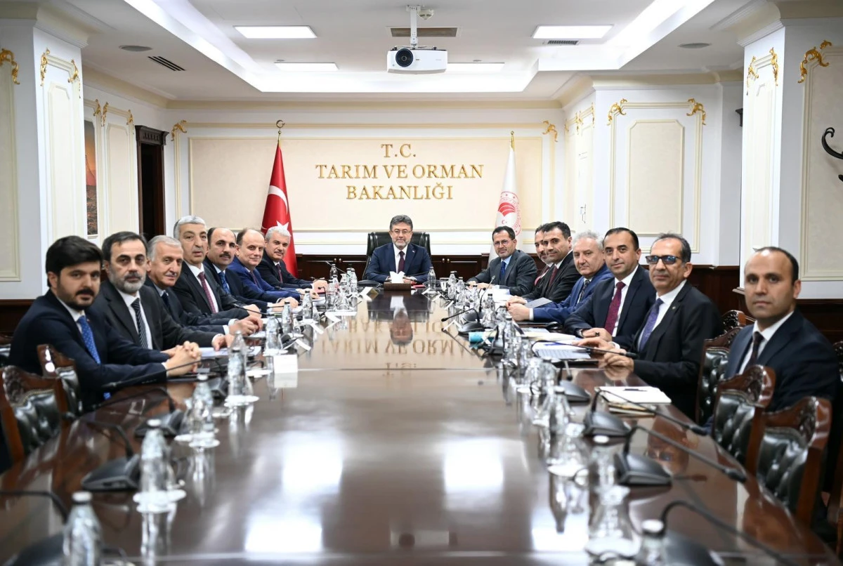 Konya protok&uuml;l&uuml;, başkentte Bakan Yumaklı ile bir araya geldi