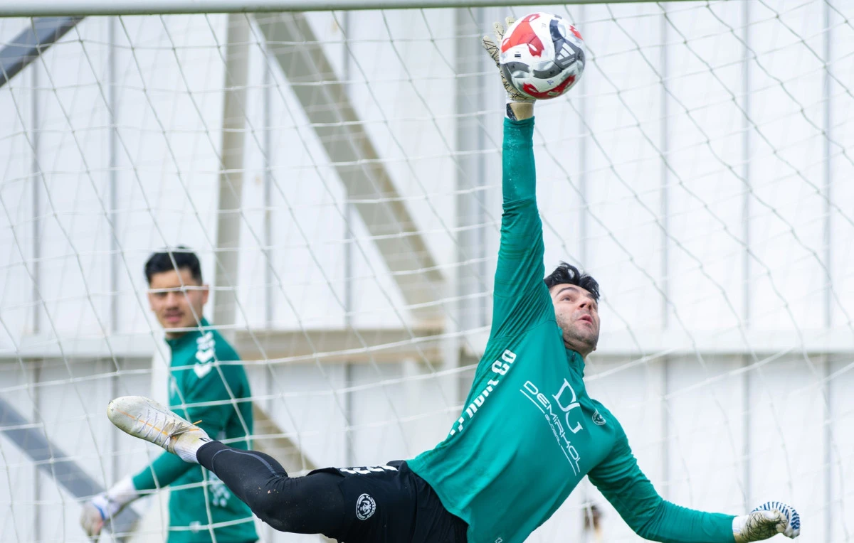 Konyaspor'da Alanyaspor mesaisi s&uuml;r&uuml;yor