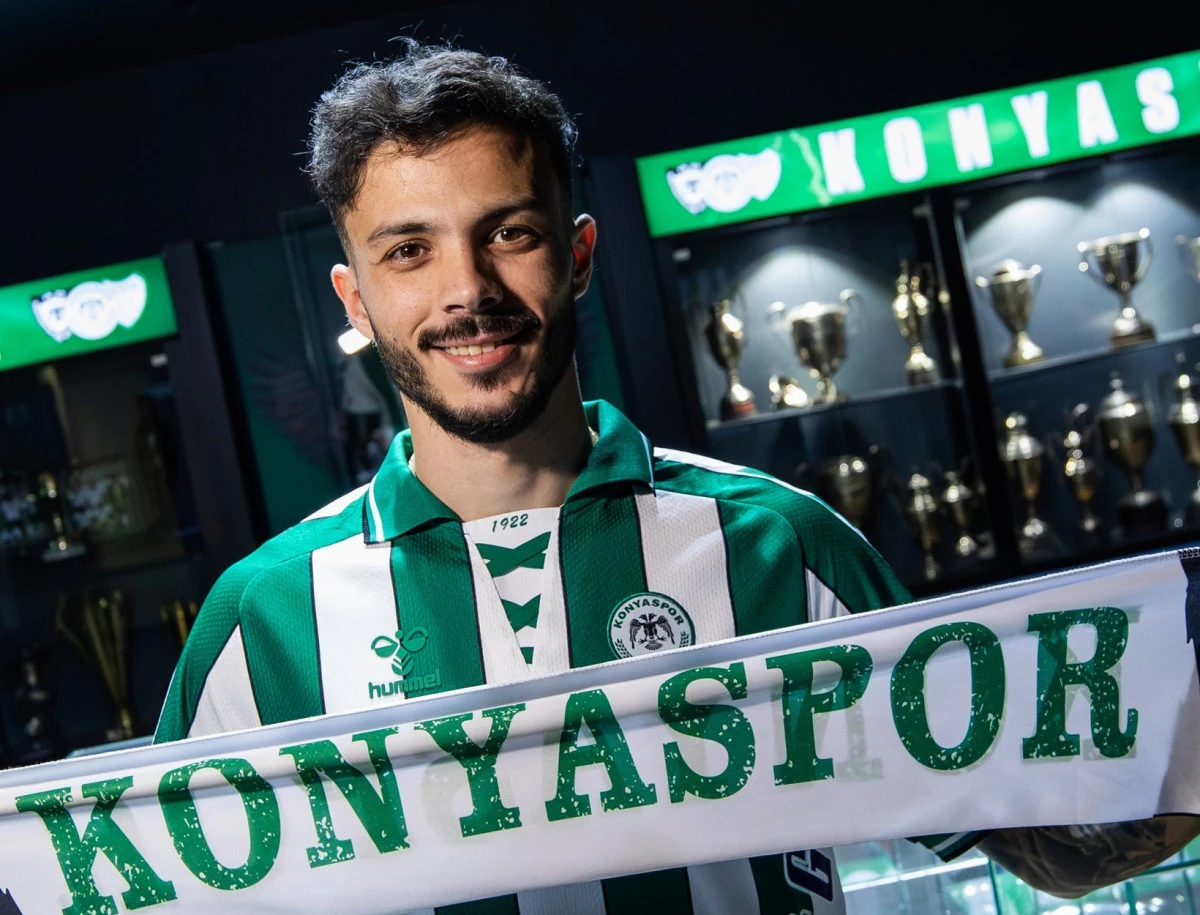 Konyaspor'da &ccedil;ifte imza