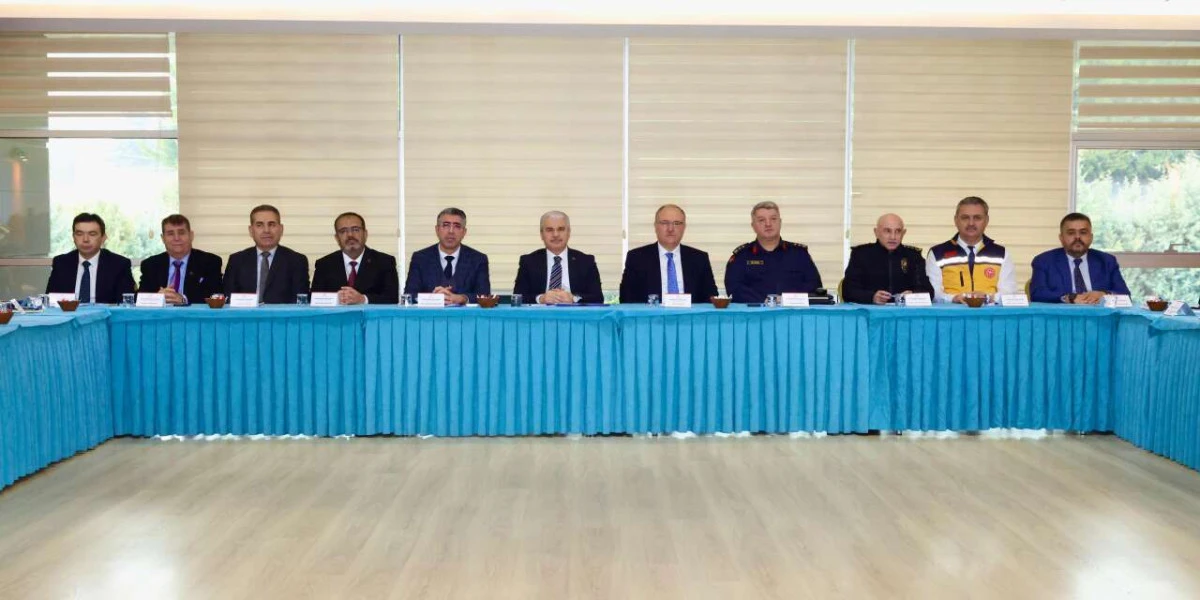 Konya'yı y&ouml;netenlerin g&uuml;ndemi bağımlılıkla m&uuml;cadele