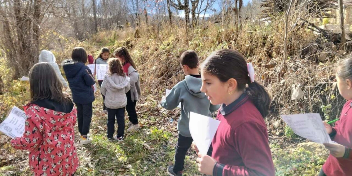 K&uuml;&ccedil;&uuml;k ekoloji el&ccedil;ileri doğayı keşfediyor
