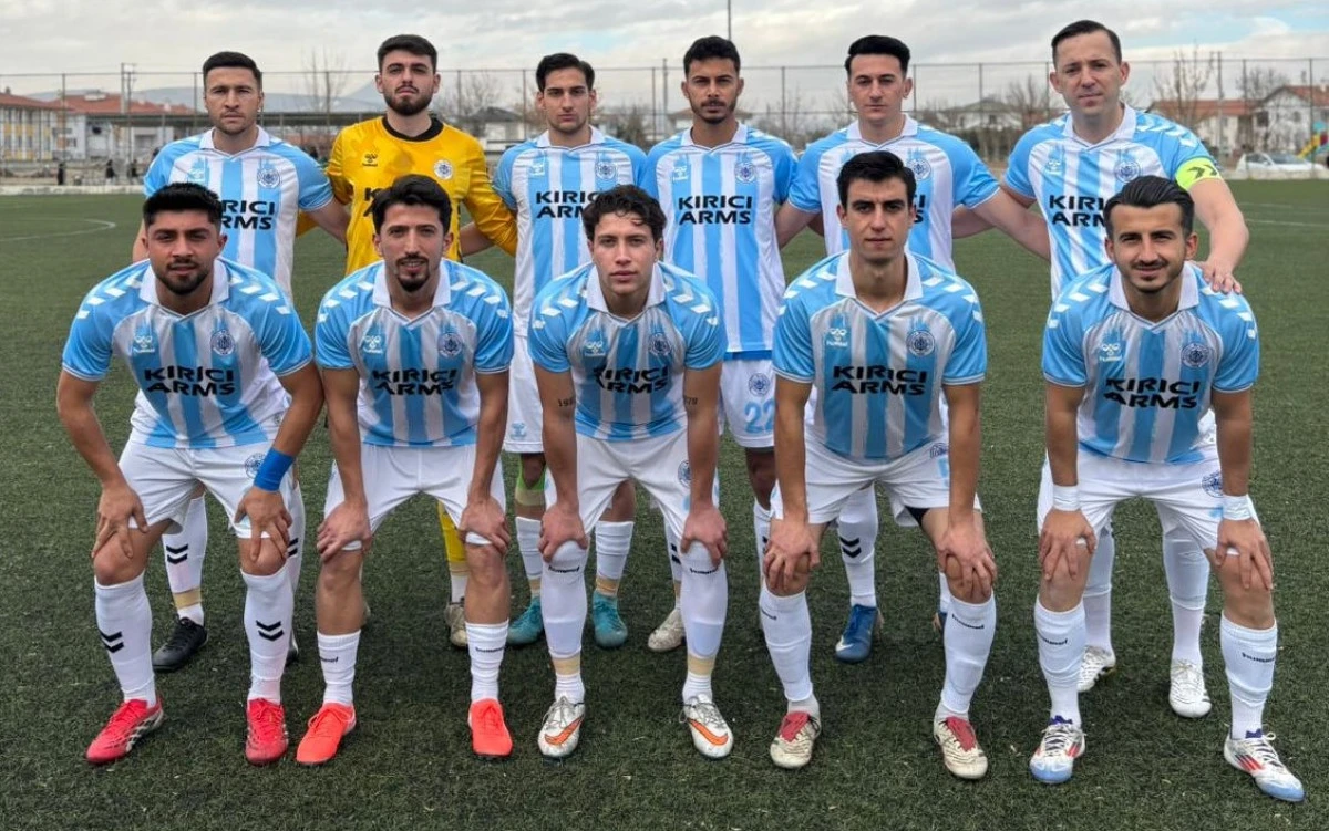 Martılar y&uuml;ksek u&ccedil;uyor