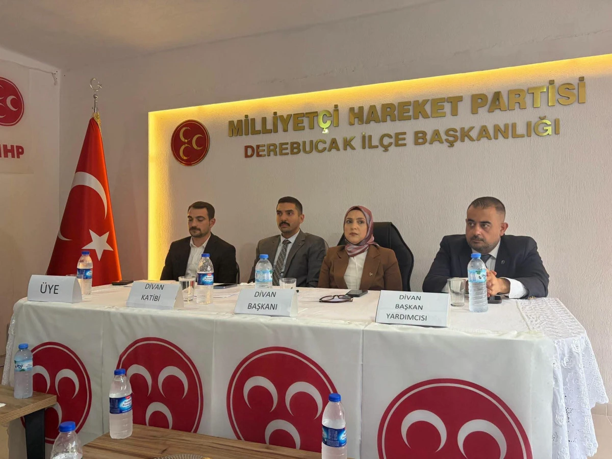 MHP Derebucak'ta Furkan Akar yeniden il&ccedil;e başkanı se&ccedil;ildi