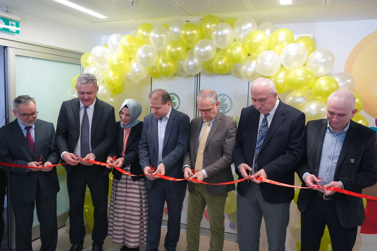 Minik hastalara b&uuml;y&uuml;k destek