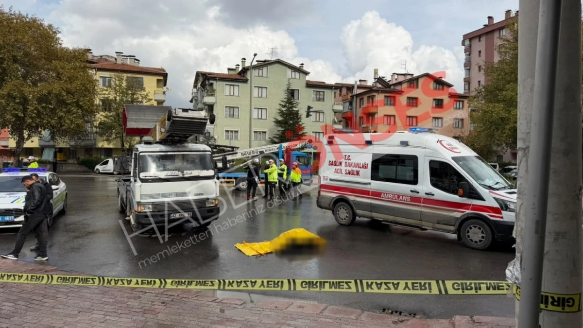 Nakliye aracının &ccedil;arptığı yaya can verdi