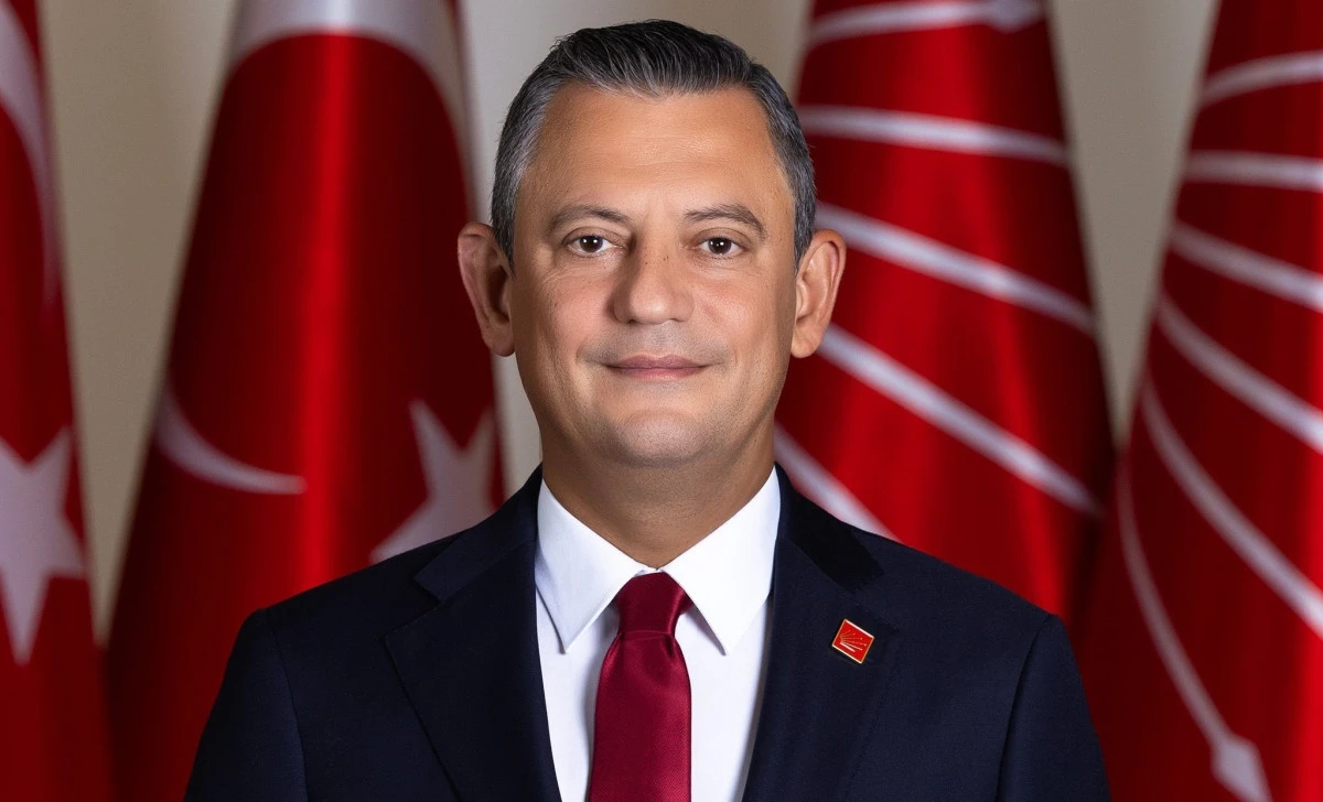 &Ouml;zel: &ldquo;Asgari &uuml;cret a&ccedil;lık sınırının altında&rdquo;