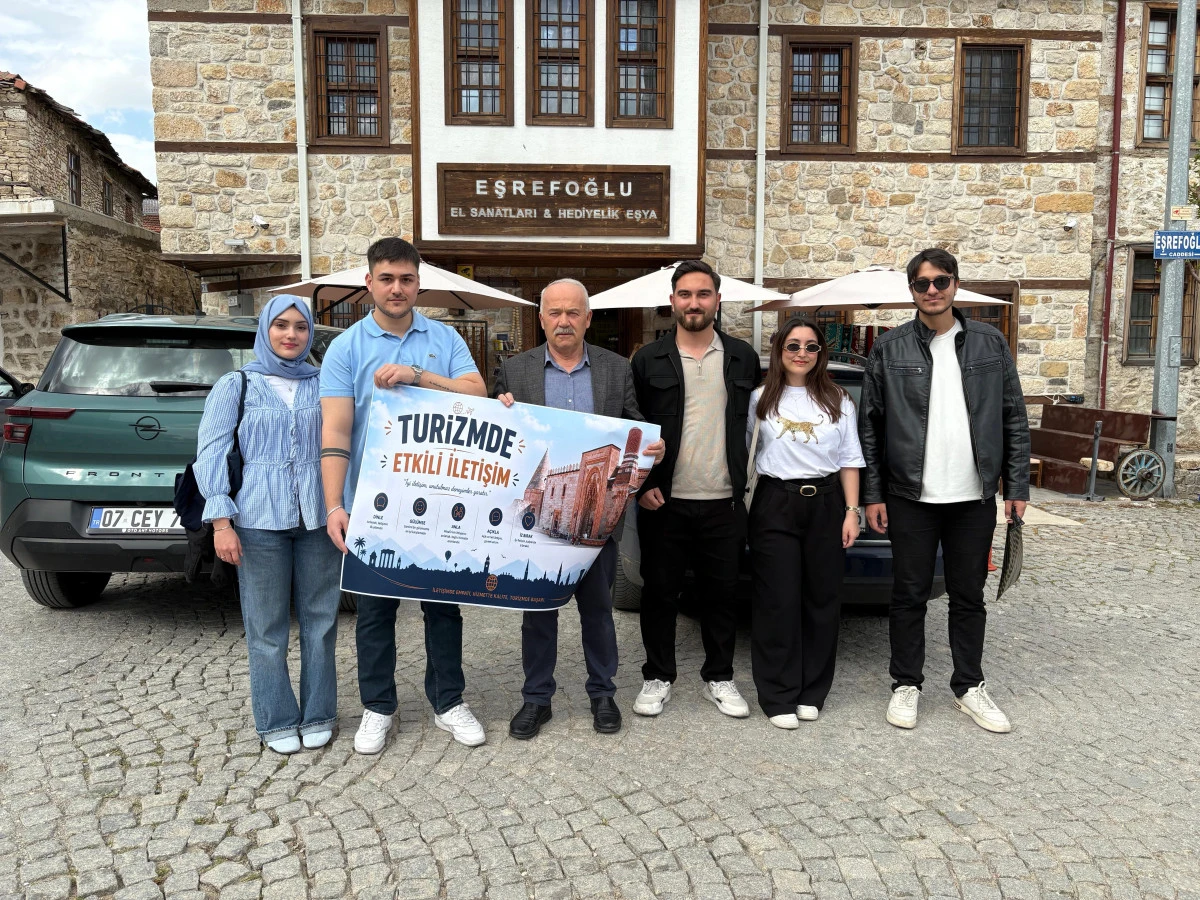 Turizm Fak&uuml;ltesi &Ouml;ğrencilerinden Beyşehir Esnafına Turist İletişimi Desteği