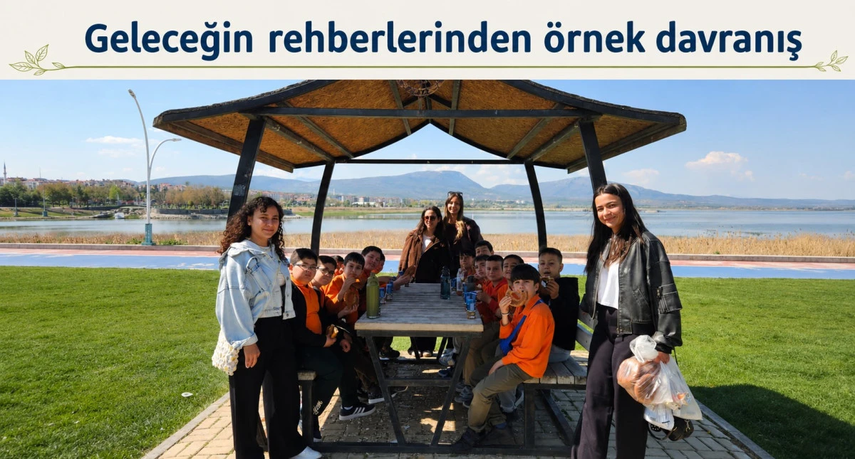 &Uuml;niversitelilerden minik kalplere dokunan etkinlik