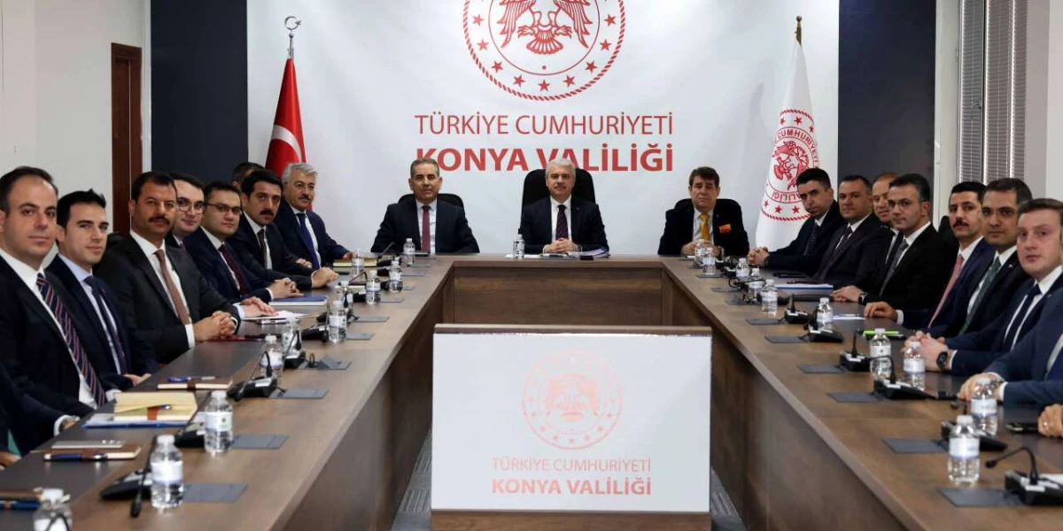 Vali Akın başkanlığında il&ccedil;eler masaya yatırıldı