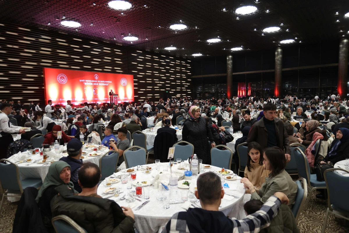 Vefa, birlik ve dayanışma aynı masada