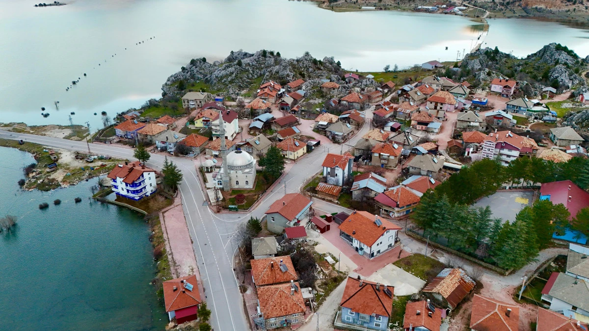 Yağış manzarası şaşırttı! Deniz değil Pınarbaşı